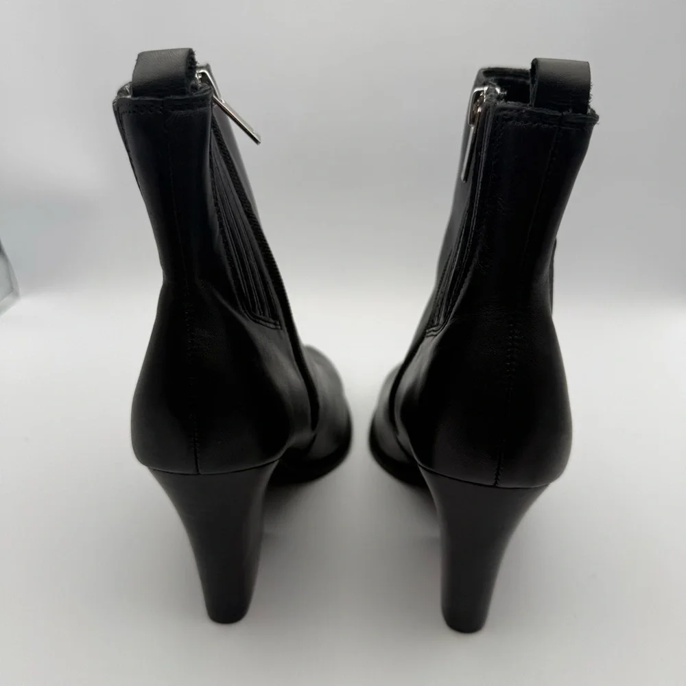 MARC FISHER Mariel Black Point Toe Leather Ankle Boots Size 6 Western Festival